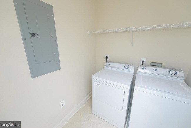 Foto del edificio - 6000 Same Voyage Way