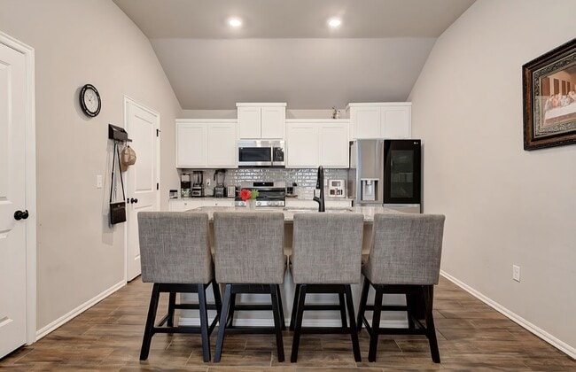 Building Photo - 11652 SW 12th St