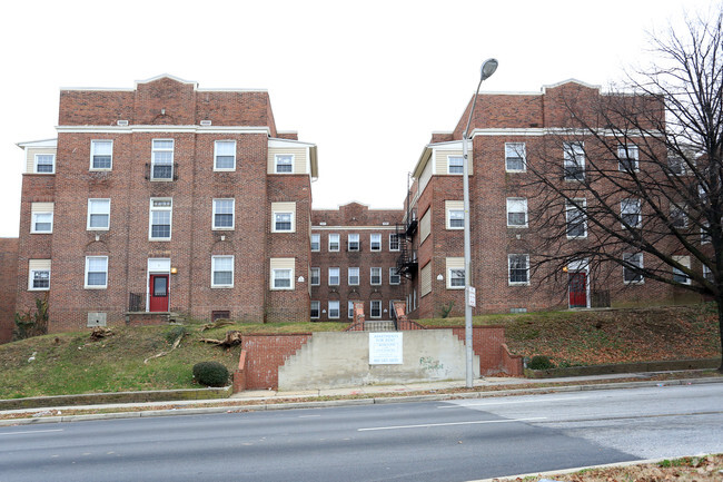 Building Photo - 2800 Reisterstown Rd