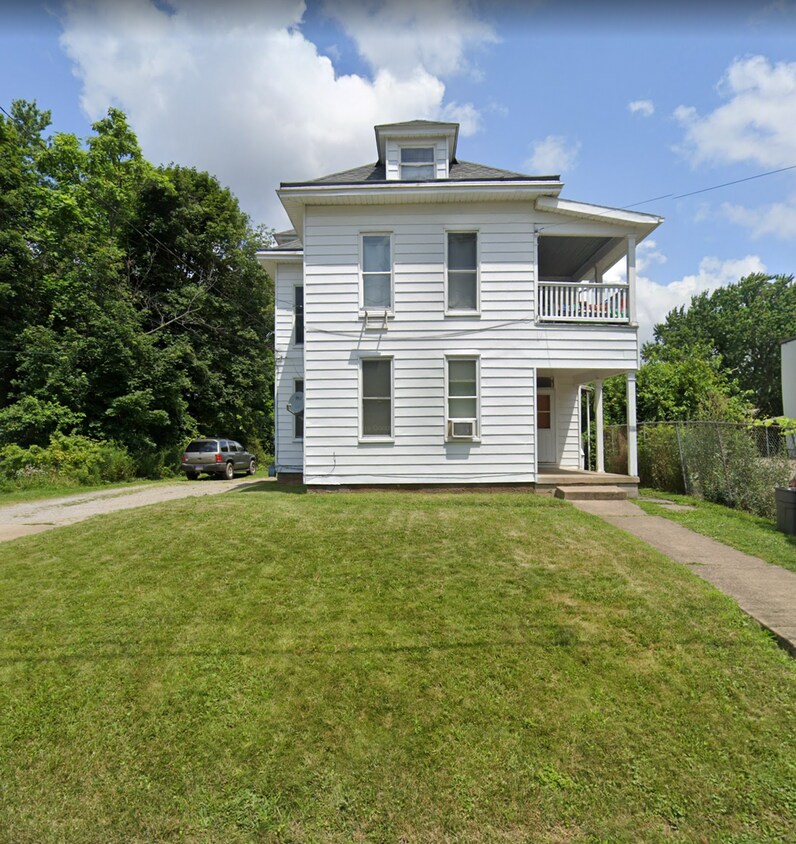 44 Glessner Ave Unit 1, Mansfield, OH 44903 Room for Rent in