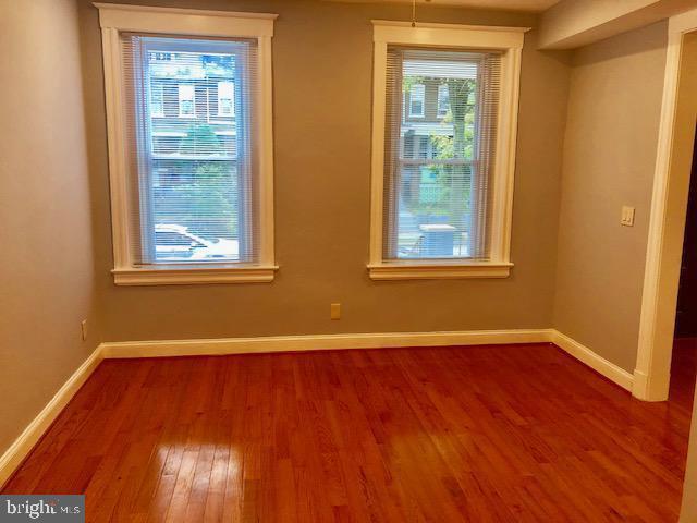 Foto del edificio - 635 Kenyon St NW