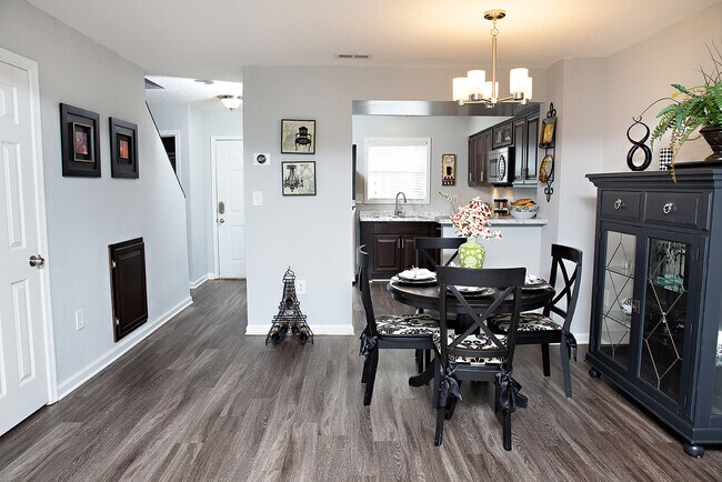 Foto del edificio - Talbert Woods Apartments and Townhomes