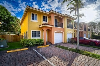 Building Photo - 330 SW 2nd Ave