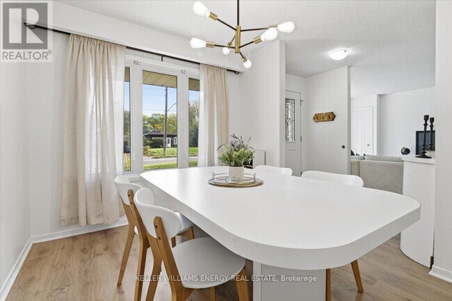 Photo du bâtiment - 600 Wilson Rd N