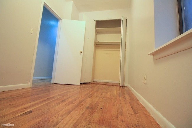 Building Photo - 74 W 108th St