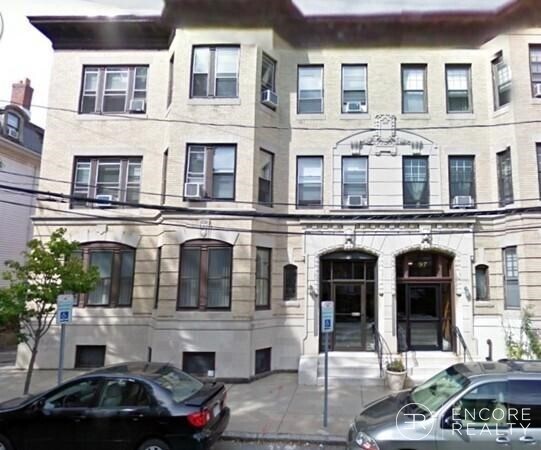 Building Photo - 99 Marion St