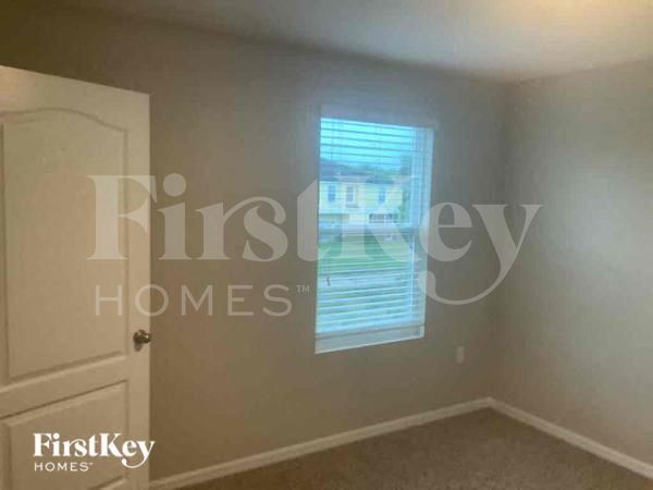 Building Photo - 1807 Greenwood Valley Dr