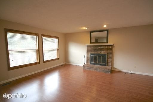 Building Photo - 2536 SE Risley Ave