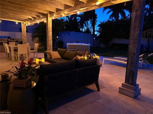 Foto del edificio - 771 94th Ave N