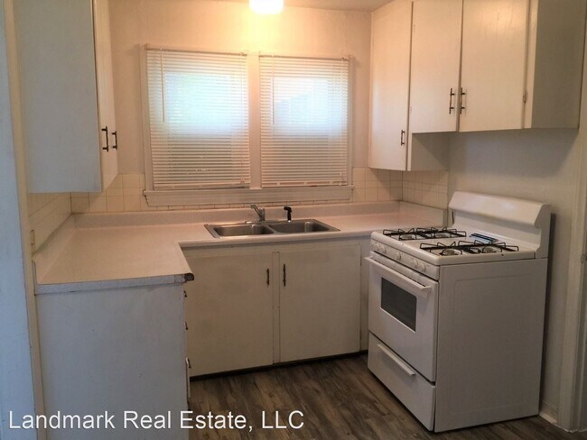 Building Photo - 3 br, 1 bath House - 1212 N. Walnut Street