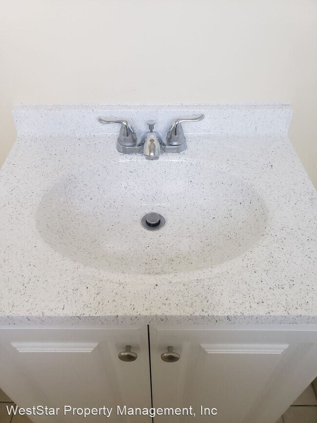 Foto del edificio - 10236 California Ave