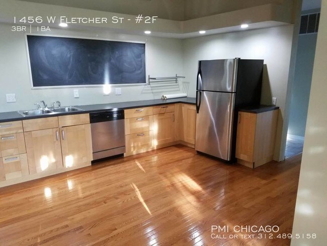 Foto del edificio - 1456 W Fletcher St