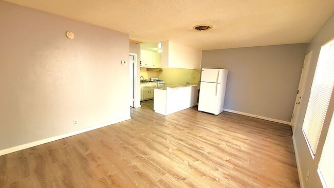 Building Photo - 252 A St