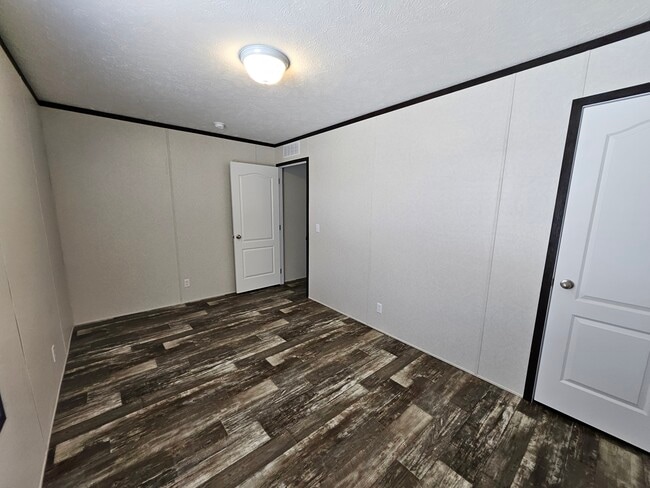 Building Photo - 1 Lou Henry Ln