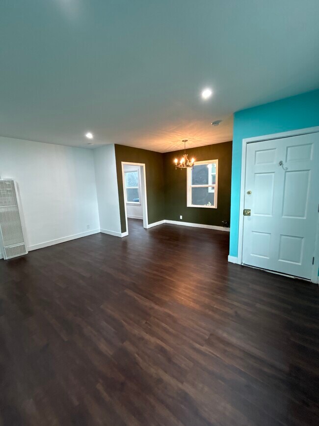 Sala de estar y comedor - 5510 York Blvd