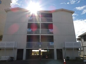 Building Photo - 4005 S Ocean Blvd