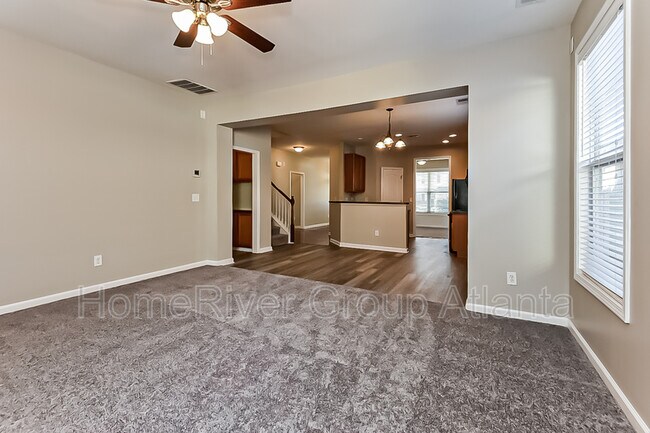 Building Photo - 305 Abbey Ct