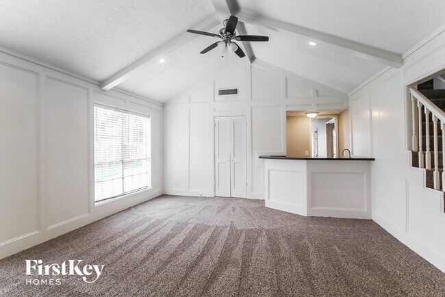 Building Photo - 15714 Pebble Bend Dr