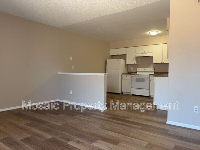 Building Photo - 641 S Morris