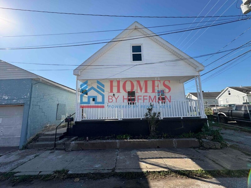 Primary Photo - Three Bedroom House | Move in Ready