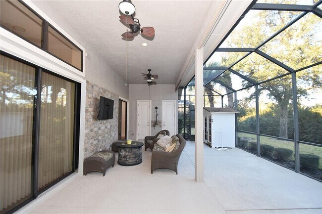 Foto del edificio - 43 Jasmine Dr