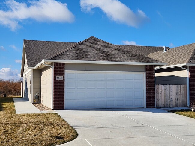 Building Photo - 5371 Nolen