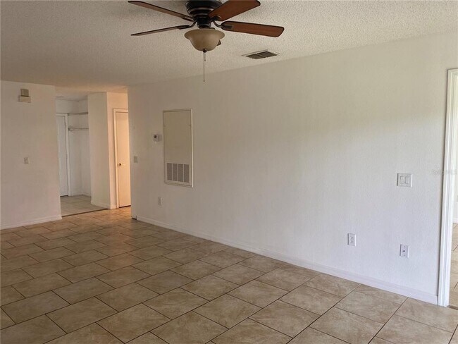 Building Photo - 13336 Fairway Glen Dr