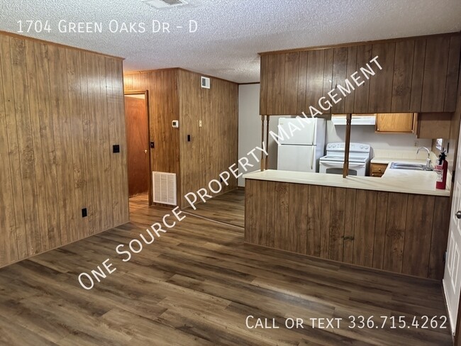 Foto del edificio - 1704 Green Oaks Dr SE