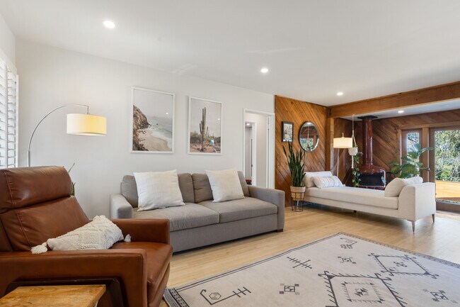 Foto del edificio - 5923 Abernathy Dr