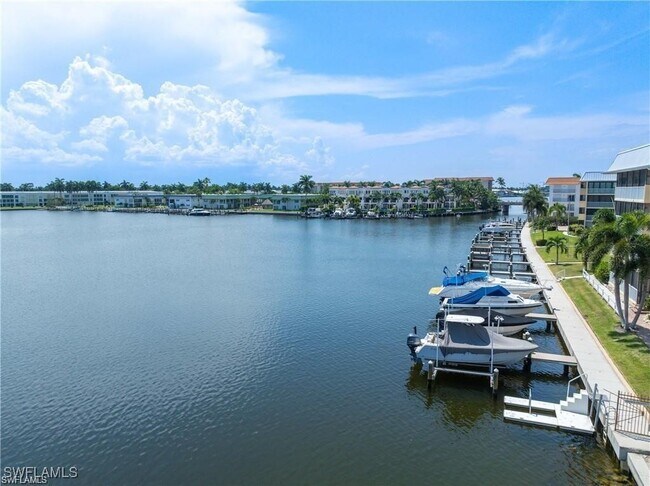 Foto del edificio - 3070 Gulf Shore Blvd N