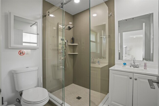 Foto del edificio - 833 SW 17th St