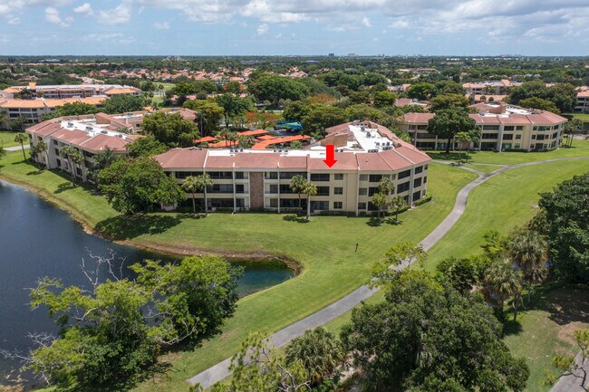 Building Photo - 7520 La Paz Blvd