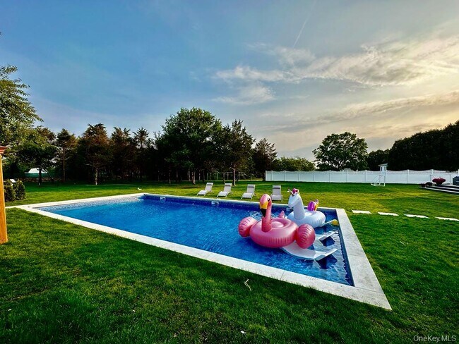 Foto del edificio - 265 Old Field Ct