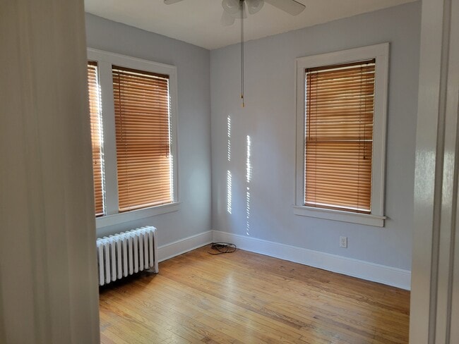 Building Photo - 95 Queen St