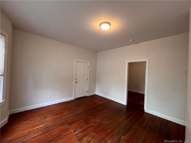 Building Photo - 14 Relay Pl