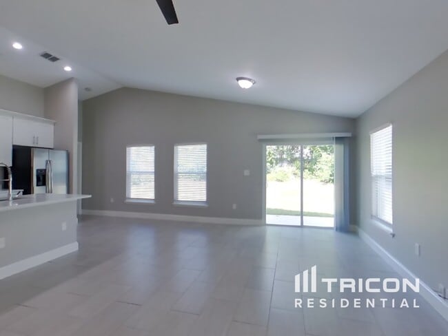Building Photo - 3140 Tiburon Ln