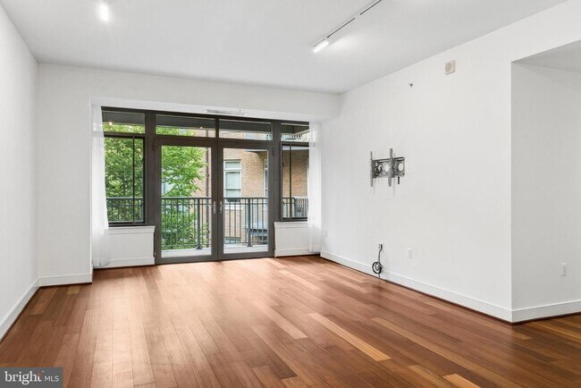 Foto del edificio - 2425 L St NW