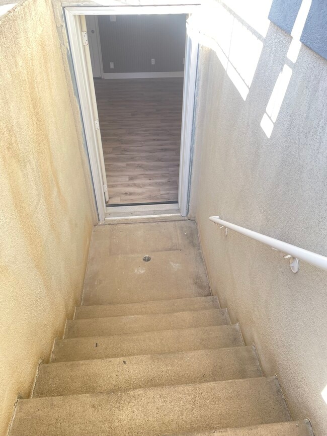 Building Photo - 719 W 2175 N