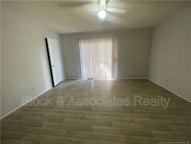 Building Photo - 323 Cadmium Ct