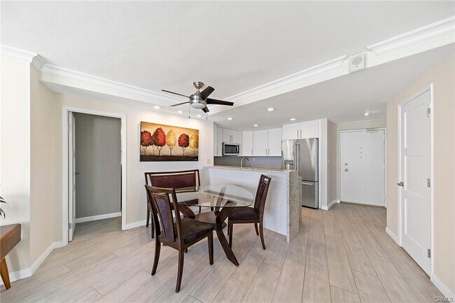 Foto del edificio - 700 E Ocean Blvd