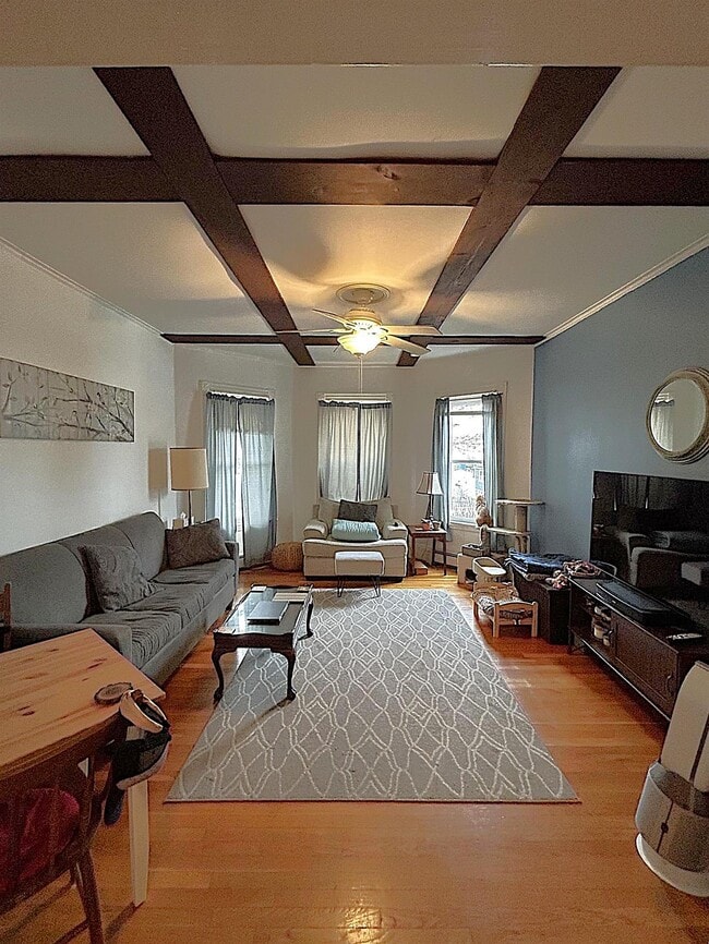 Foto del edificio - 578 Main St