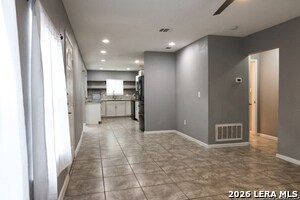 Foto del edificio - 75 Storeywood Dr