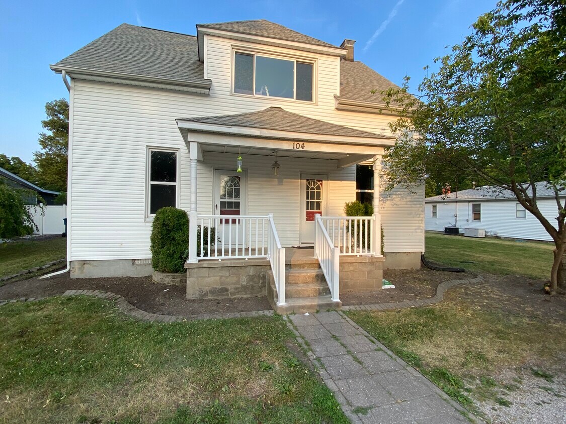 104 S Franklin St, New Baden, IL 62265 House for Rent in New Baden