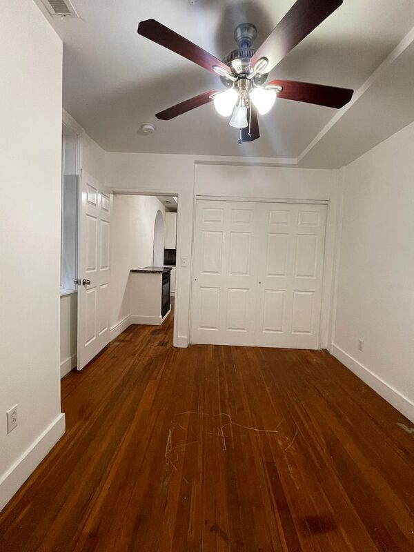 Building Photo - 407 N Charles St