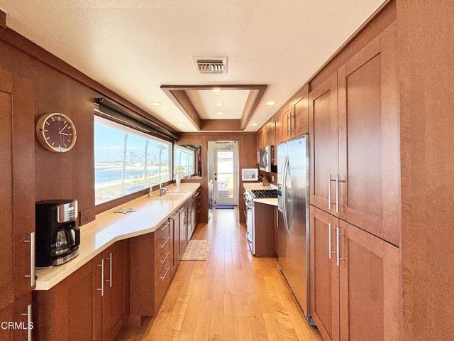 Building Photo - 2524 Ocean Dr