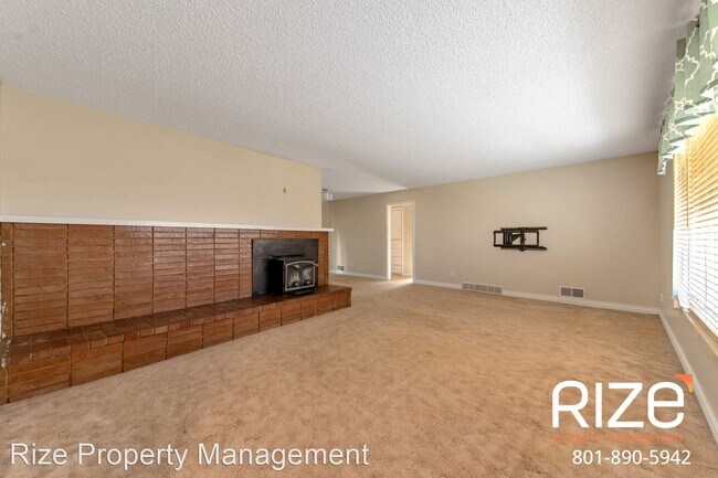 Foto del edificio - 3 br, 1.5 bath House - 3677 S 1100 E