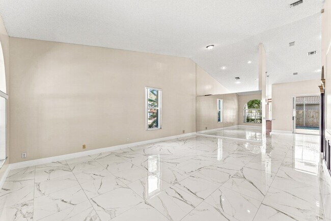 Foto del edificio - 5872 NW 73rd Ct