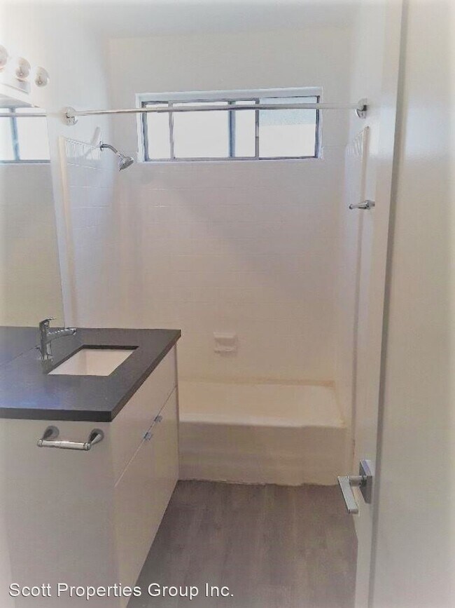 Foto del edificio - 3536 Hughes Ave