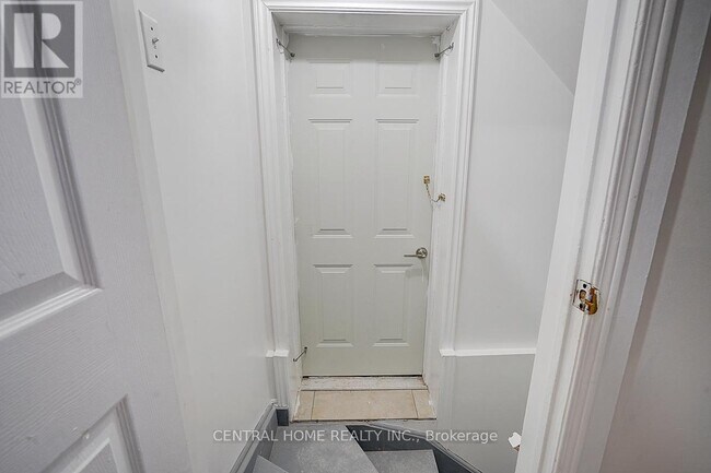 Photo du bâtiment - 47 Stella Dr