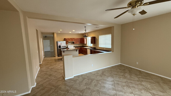 Foto del edificio - 1289 E Cassia Ln